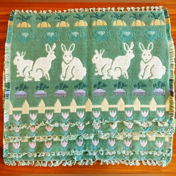 Springtime/Easter/Bunny Reversible Fringed Set Of 4 Placemats - Picture 6 of 9